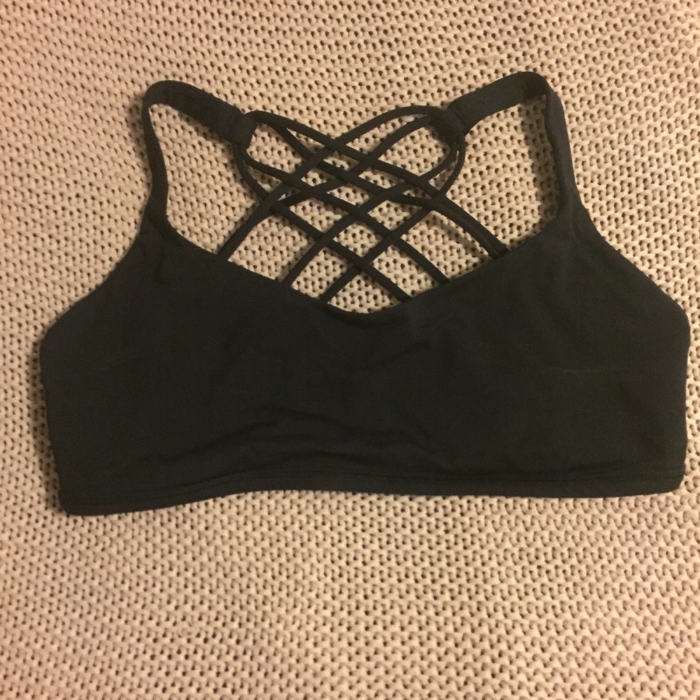 Lululemon free to be bra